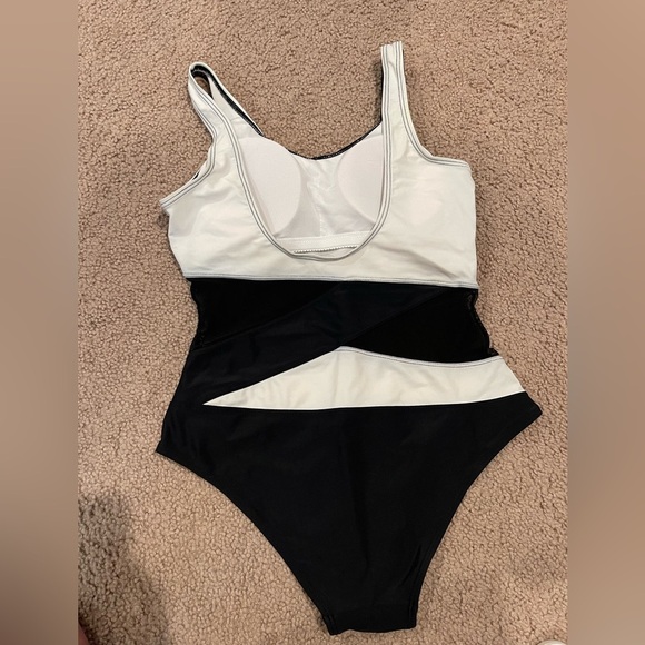 Women's Asymmetrical Padded Balck & White Mesh Insert OnePiece Swimsuit - Picture 6 of 7